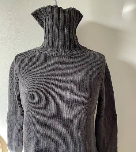 Banana Republic  Grey TurtleNeck