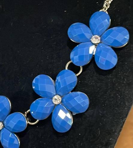 Vintage Blue  flower rhinestone accent necklace with matching earrings