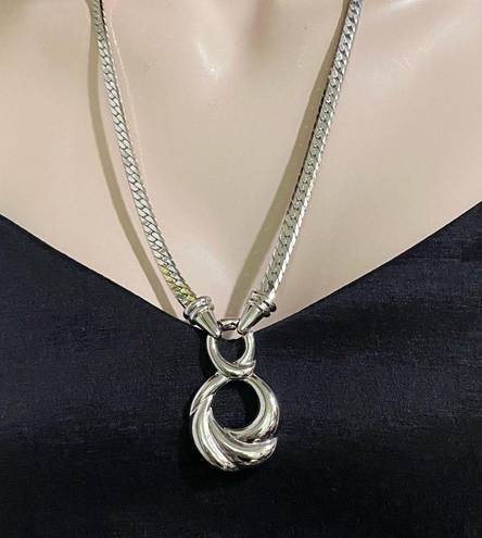 infinity Vintage NAPIER O-Ring  Drop Pendant Shiny Snake Chain Silver Necklace