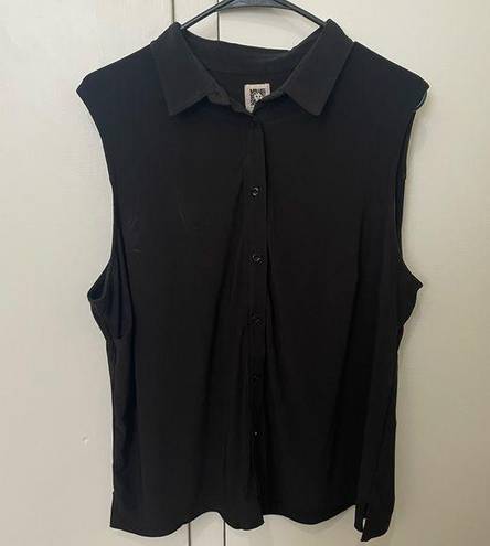 Anne Klein Black  button down tank