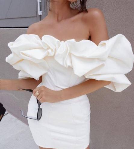 House Of CB 'Selena' Ivory Satin Ruffle Strapless Dress size XS NWOT