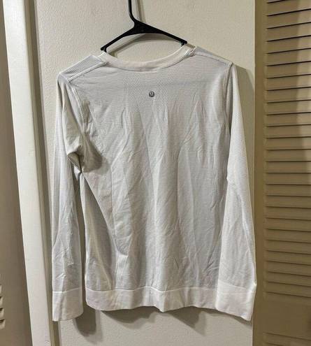 Lululemon  Swiftly Tech Long-Sleeve Shirt Size 8