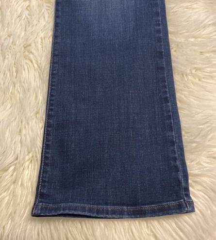 Lee  Regular Bootcut Mid Rise Jeans size 14L excellent condition inseam 32”