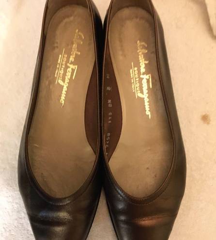 Salvatore Ferragamo Bronze Flat shoe size 8