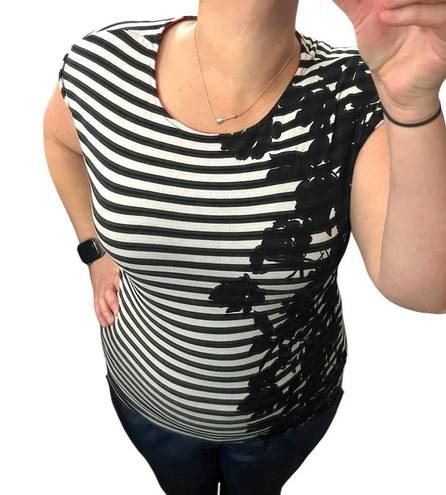 W5  SMALL Black & White Striped Floral Detail Short Rolled Sleeve Tee Top