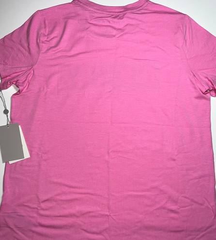 DKNY LARGE  LOGO TEE NEW WITH TAGS