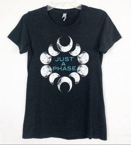 The Moon Women’s Phases Black Short Sleeve T-Shirt Size M Boho Casual