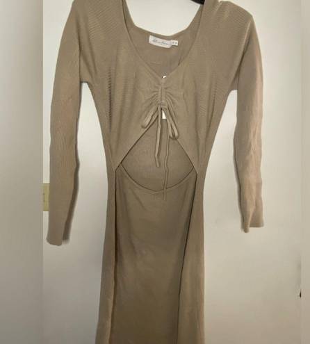 All in Favor NWT  gathered front cutout long sleeve ribbed midi dress M