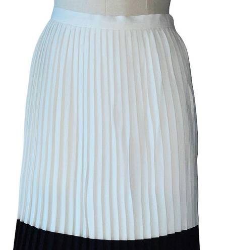 Rachel Zoe NWOT  Pleated ColorBlock Mini Skirt White Black Large