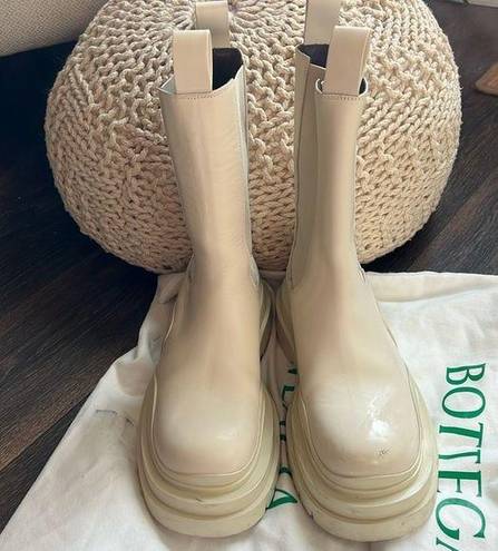 Bottega Veneta Tire Chelsea Boots