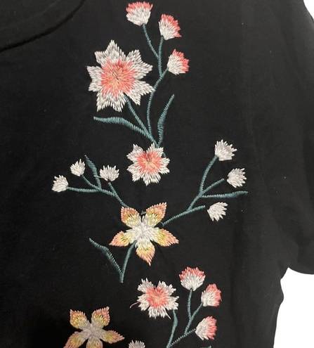 Luna Sol and  black short sleeve flower print shirt size 1x