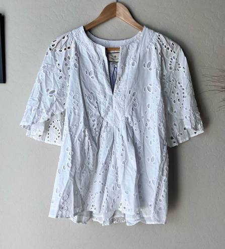 Tuckernuck  NWT Blouse Finley Flutter Sleeve White Lace Eyelet Top Size S