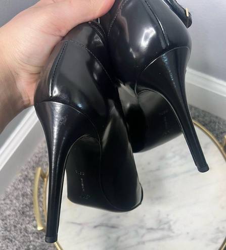 Jason Wu Sz 9.5B  Black & Metallic T Strap Pumps