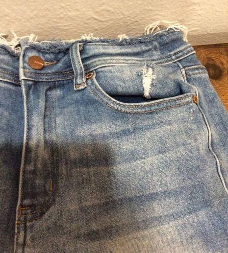 Bohme  Size 27 frayed distressed stretch jean shorts 7