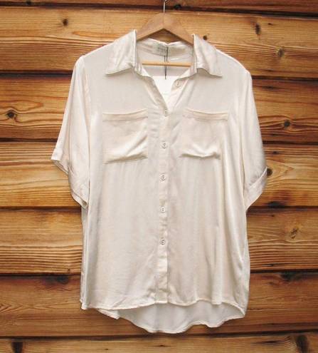 Dissh NWT  Simone Satin Short Sleeve Button Front Blouse Top