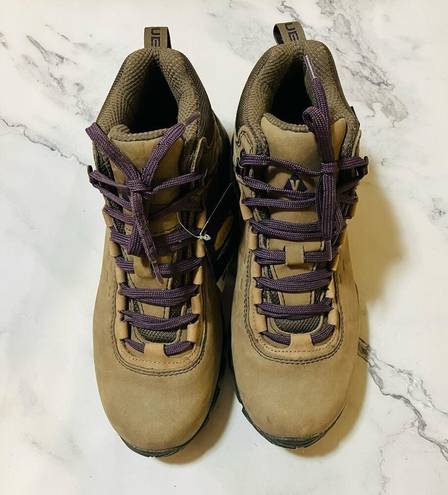 The Mountain Vasque Boots Womens 8 XS Trek Brown Hiking Outdoor Biking Trail READ