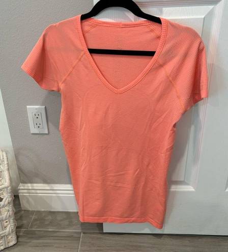 Lululemon  athletica swiftly tech short sleeve tee size 8