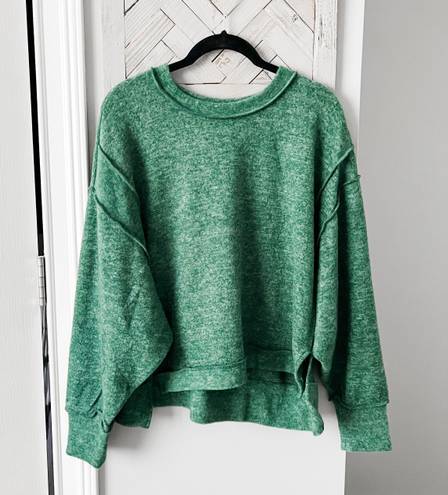 Zenana Outfitters Green Lightweight Plush Pullover 