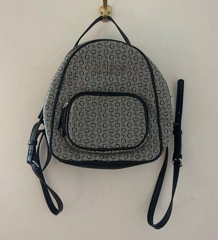 GUESS  with adorable pattern backpack