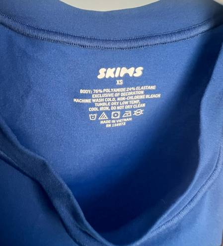 SKIMS Fits Everybody Short Sleeve Tee In Sapphire