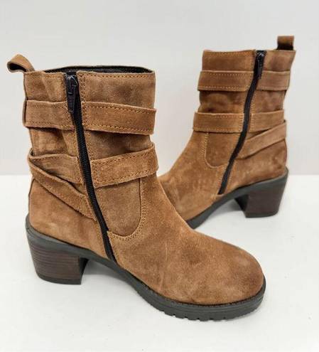 Krass&co Vintage Foundry . Boots Size 7 Tan Leather Round Toe Block Heel Buckle Detail