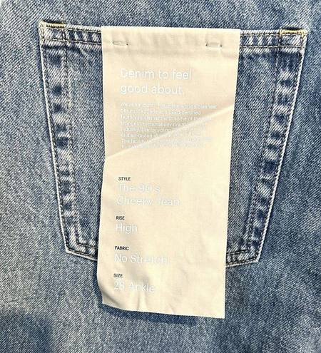 Everlane NWT  The 90's Cheeky Jean in Vintage Mid Blue - Size 28