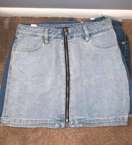 Kendall + Kylie Light Wash Zipper Jean Skirt