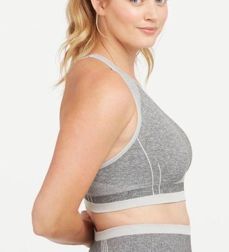 Spanx BNWT  Spacedye Cloudy Gray Seamless Sculpt Sports Bra S Padded Criss Cross