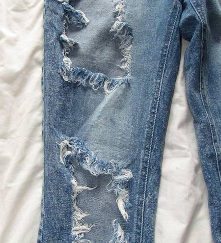 Tinseltown Medium Blue Jeans With Rips