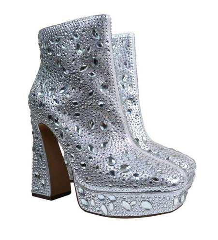Jessica Simpson  Womens 9.5 Dollyi Crystal Embellished Bootie Silver NEW