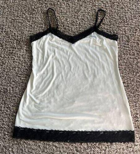 Fashion Bug cream Tanktop trimmed in lace size large