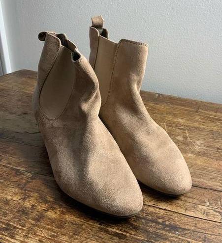 Comfortview  “Janey”Suede‎ Booties