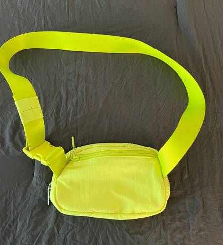 Lululemon Everywhere Belt Bag