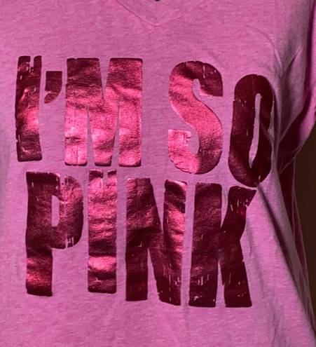 Xersion I’M SO PINK v-neck foil Print athletic shirt top pink cancer awareness