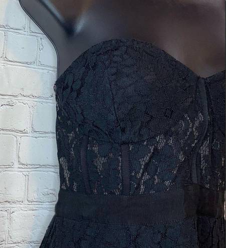 Fame and Partners 🎓  The Mariposa Black Lace Dress