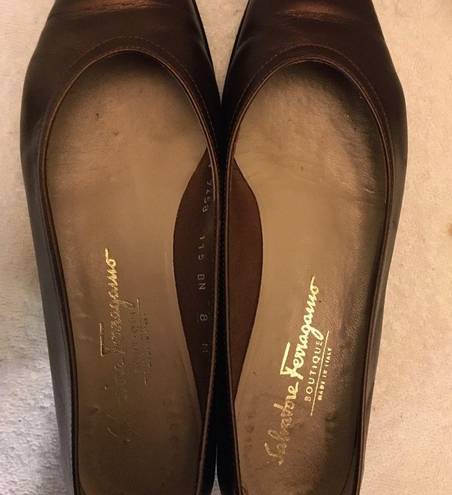 Salvatore Ferragamo Bronze Flat shoe size 8