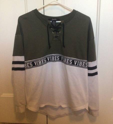 Justify Women’s size small Sweatshirt olive green and off white