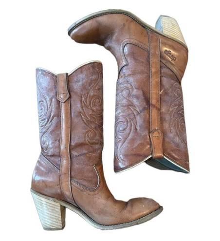 Dingo American Vintage  VINTAGE BROWN HEELED COWBOY BOOTS  size 7.5