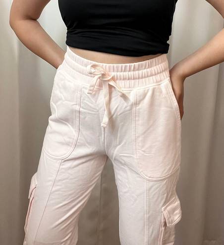 Fabletics NWOT  Light Pink Nyla Cargo Pant Joggers Sweatpants Size Small