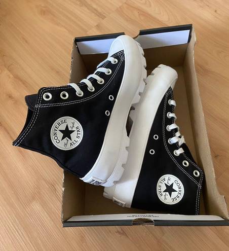 Converse Chuck Taylor All Star Lugged WOMEN'S HIGH TOP SHOE Size:7.5(38)