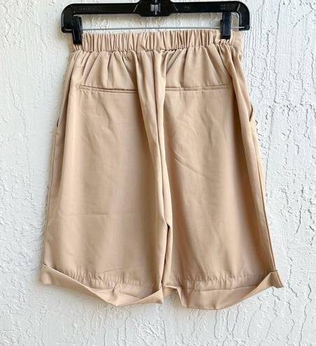 Bermuda Soul fetch  women high waist beige  shorts NWT small