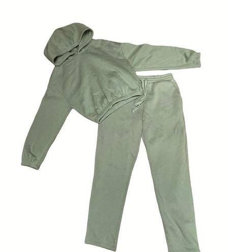 ZARA  sage green cropped hoodie and sweatpants set