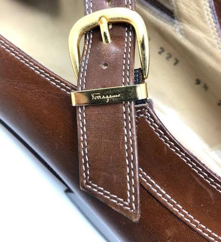 Salvatore Ferragamo leather T-strap buckle flats, size 9.5 2A