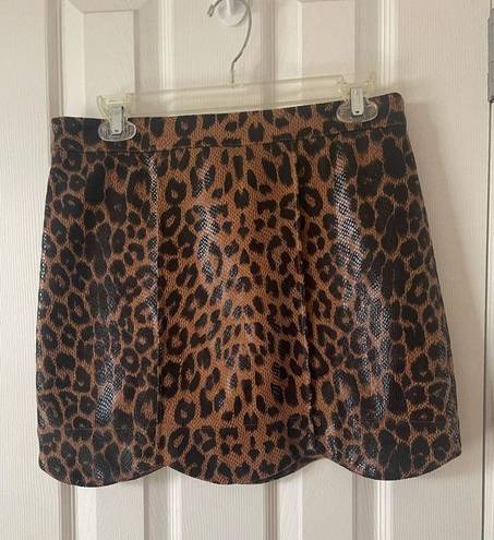 Main Strip  faux leopard skirt, Size M, $18, B53