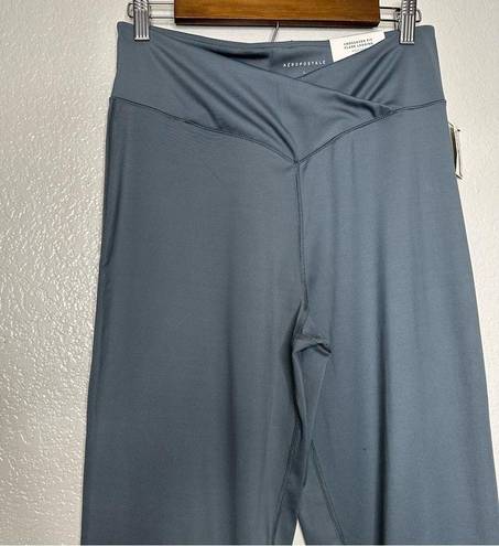 Aeropostale NWT  Flex Crossover High-Rise Flare Pants Grey size Large