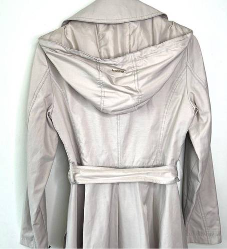 Laundry by Shelli Segal  Beige Belted  Trench Coat Size Small