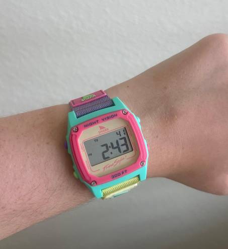 Freestyle USA Colorful  Shark Watch