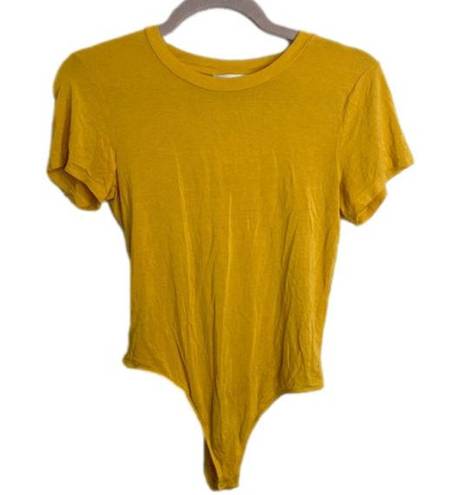 Wilfred Free  mustard t shirt body suit size medium