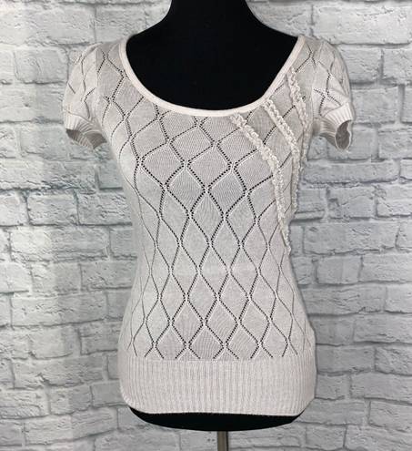 Tricot Joli short sleeve open knit scoopneck top w/ruffles sz small women