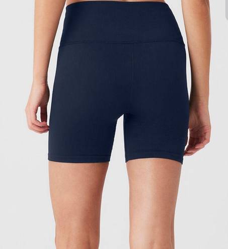 Alo Yoga 5" Seamless Ribbed Favorite Short - Navy